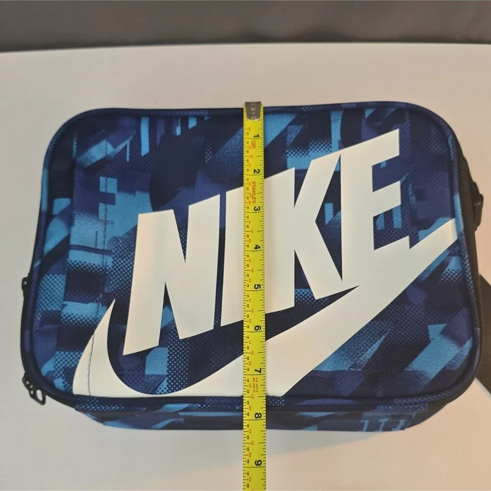 Nike kids insulated